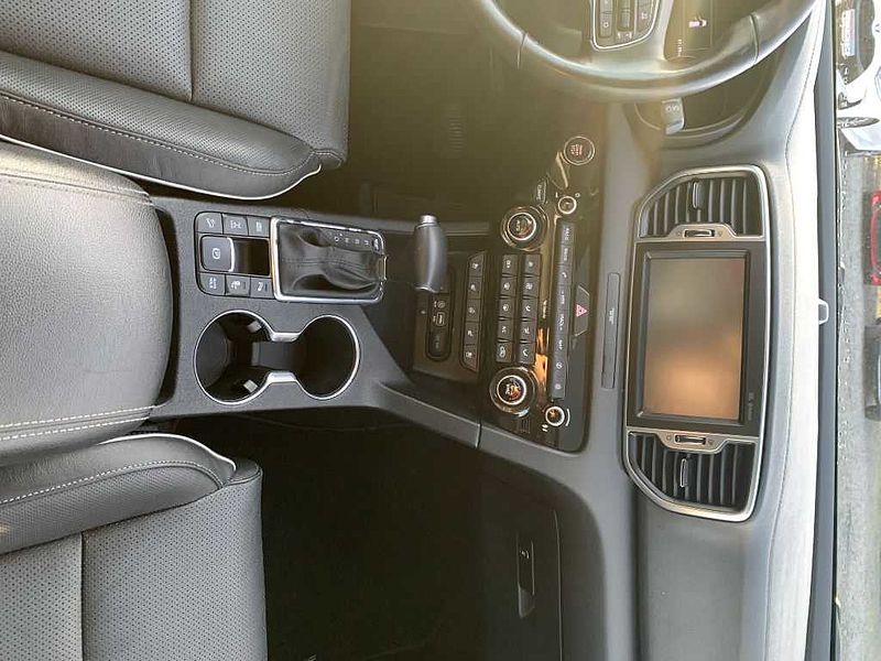Kia Sportage 2,0 CRDI AWD Aut. Platinum+Kamera+Panoramadach+Leder+Navi