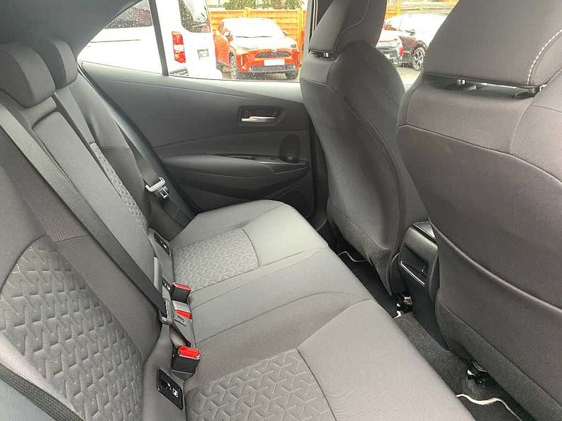 Toyota Corolla 1.8 Hybrid Comfort 5-Türer+Business+Kamera+Bluetooth+Sitzh. +LM-Felgen